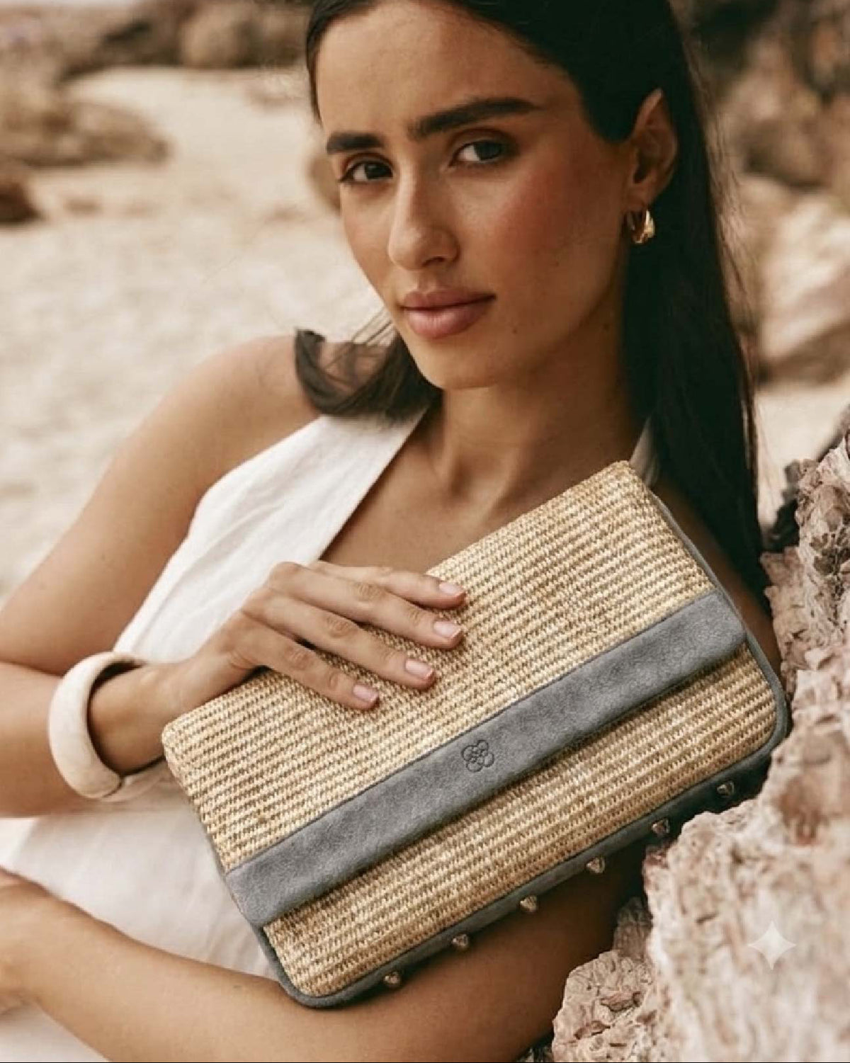 KAI Raffia Clutch
